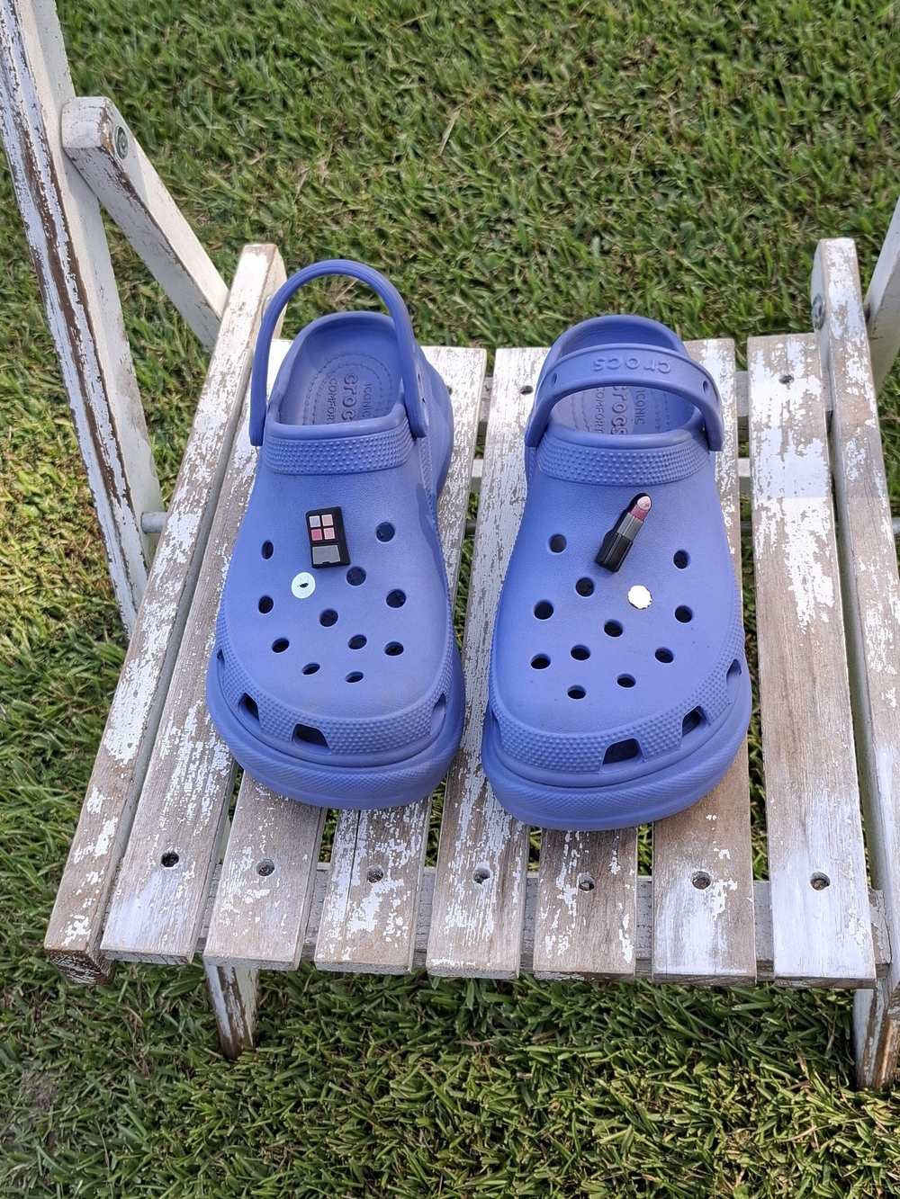 CROCS Periwinkle Blue Classic Clog with Fun Jibbitz